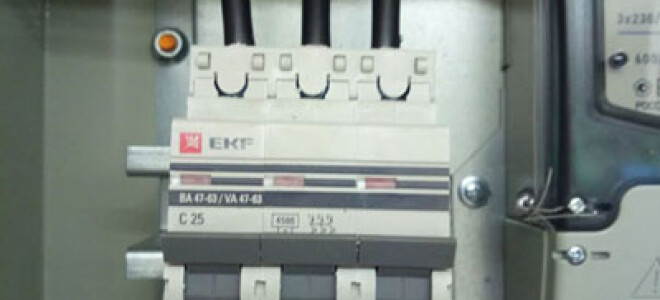 What kind of circuit breaker to put in an apartment and a private home?