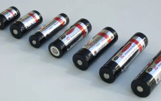 What are the main types of rechargeable batteries that exist?