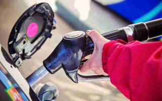 Is it possible to make a fuelless power generator with their own hands?