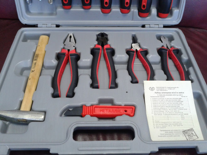 Universal tool kit for electrician - assembling electrician suitcase