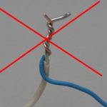 How to solder wires to the headphone plug properly?