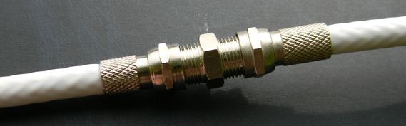 Wiring and concealment of a television cable in the apartment