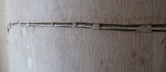 How to secure power cable to the wall - all ways