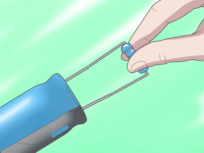 How do you determine the polarity of electrolytic capacitors, where is the plus and minus?