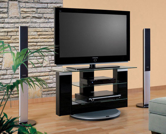 How to choose a TV for the house - overview of the main parameters and rating of the best models