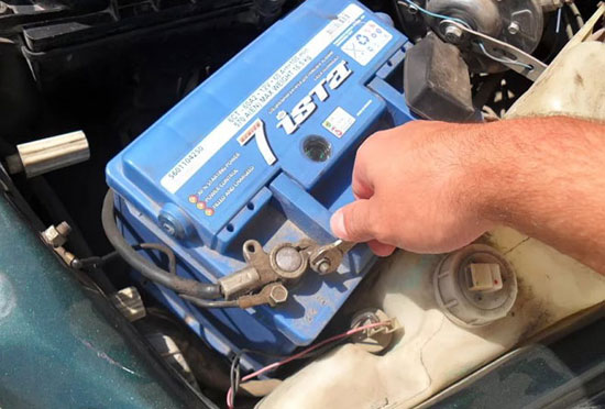How to change the battery in the car - replacement procedure