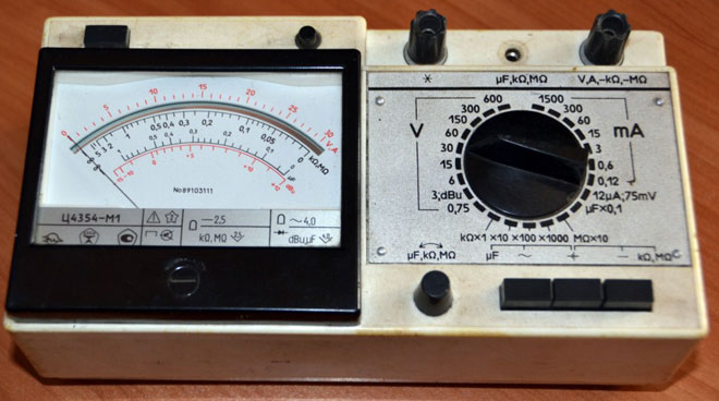 How to properly test a capacitor with a multimeter?