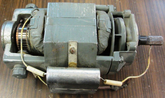 How to Connect a 3-phase Electric Motor to 220 Volt through a Capacitor