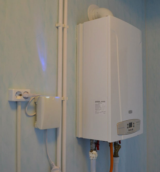 How to choose a voltage regulator for gas heating boiler in the network of 220 V?