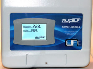 What kind of voltage regulator is needed for fridge