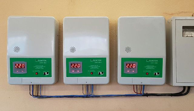 How to choose a voltage regulator for a private house or apartment?
