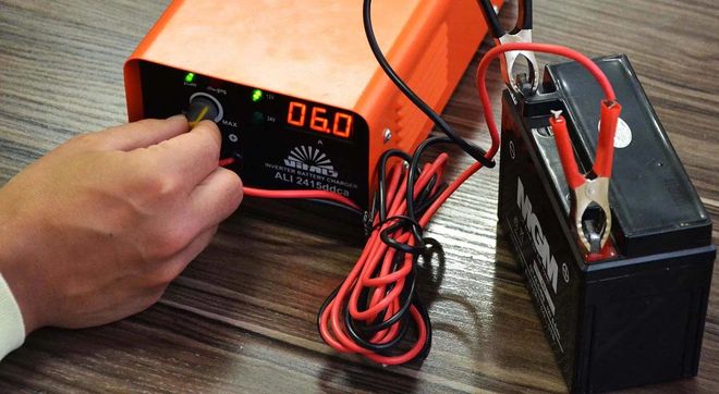 How to choose a charger for a car battery