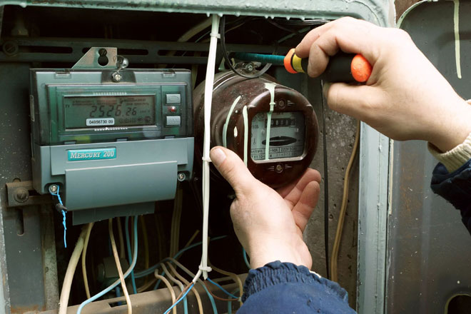 How do I change an electricity meter in my apartment or house?