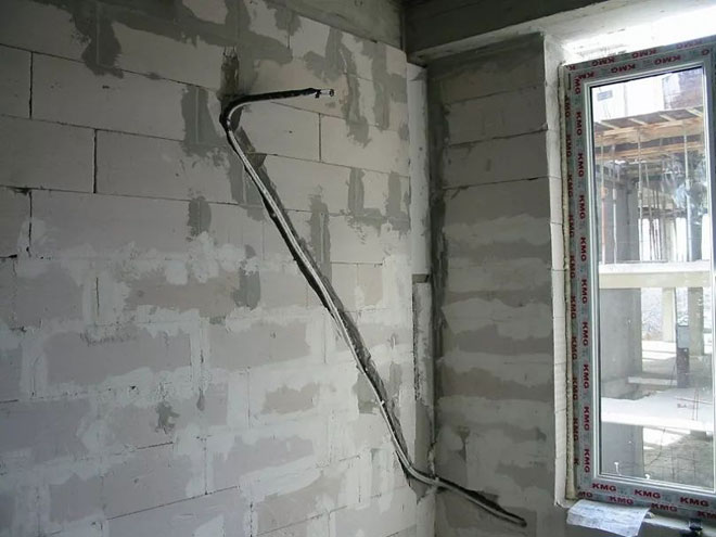 How to drill through the walls for wiring - requirements, tool selection, technology spade