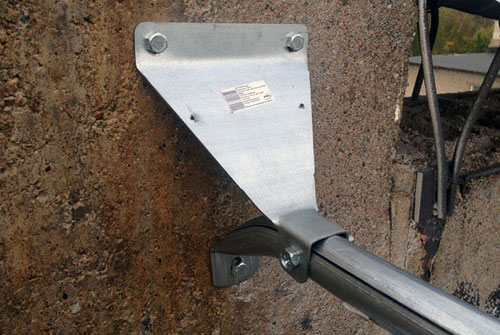 How to install and adjust the satellite dish by yourself?