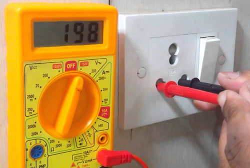 How to use a multimeter - measuring voltage, current and resistance