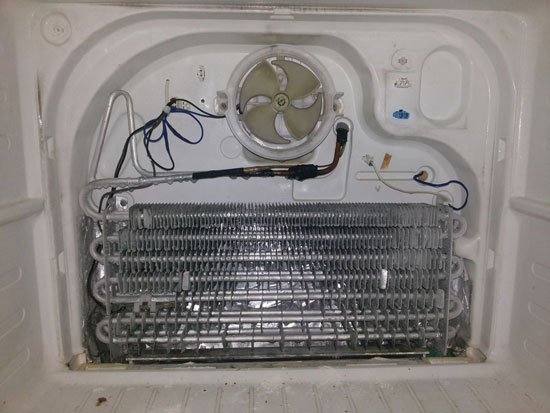 The refrigerator constantly works and does not turn off - all causes of failure