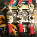 How to connect a 3-phase electric motor to 220 volts through a capacitor